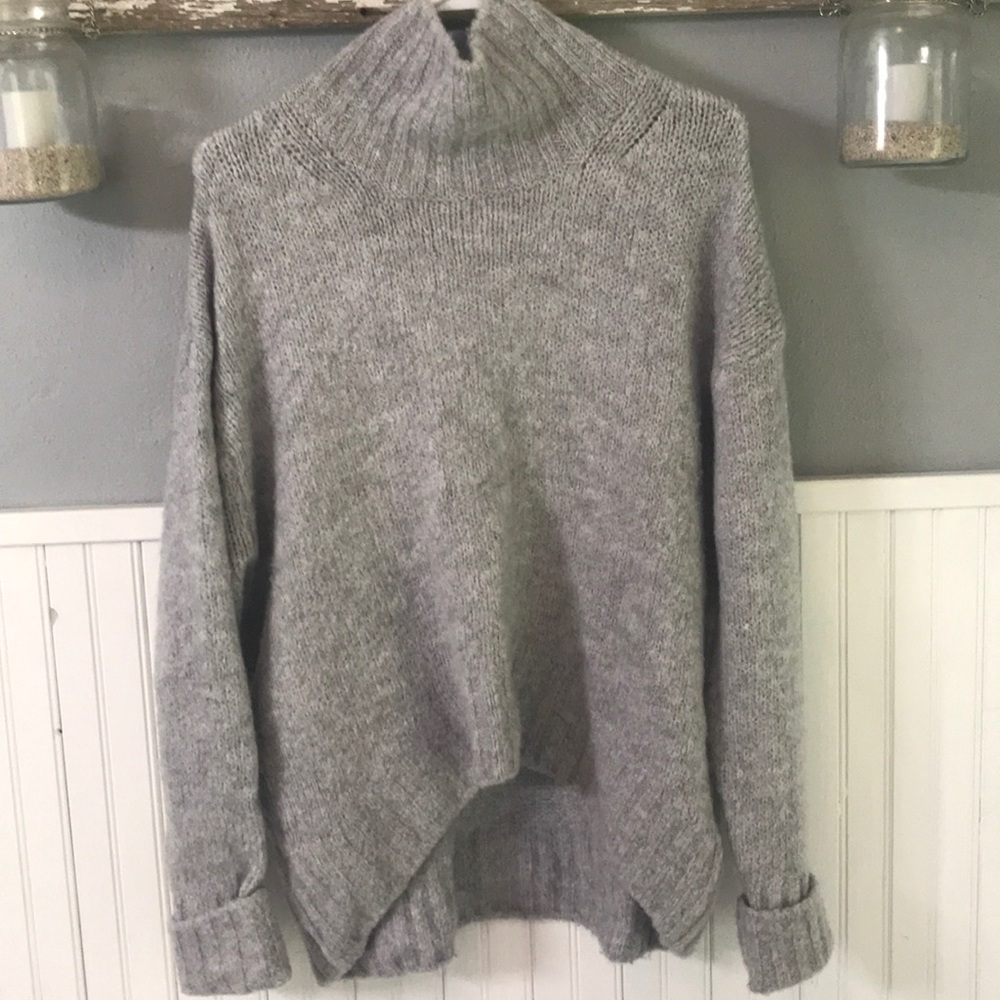 H&M Turtleneck Sweater Gray